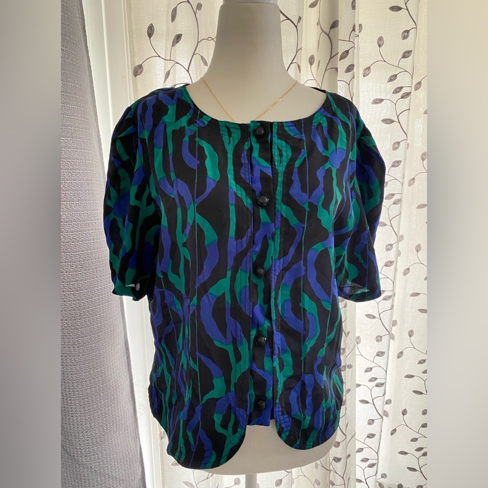 Vintage  Button Down Women’s Blouse Top Size Medium